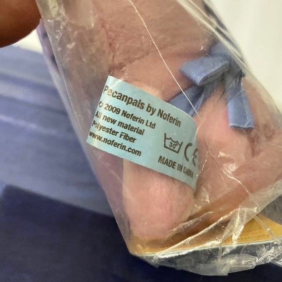 Pecanpals by Noferin Fanelli Adventurer 2009 Pecan Pals Plush Toy - Picture 8 of 9